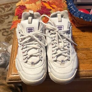Fila  White w/Pink  Good Used Condition woman’s 10